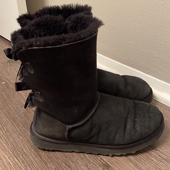 UGG Women’s Bailey Bow II - Black; Size 9 - Picture 2 of 7